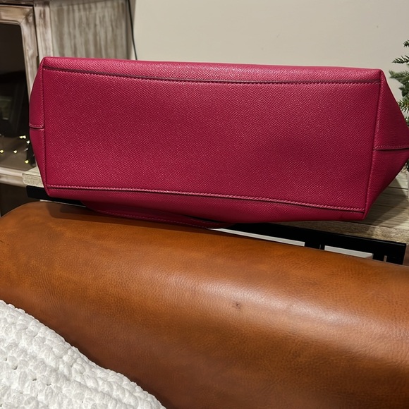 Coach Bright Violet Gallery Tote never used - Picture 2 of 3